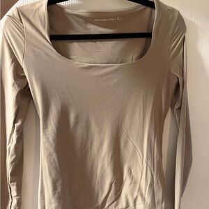 Abercrombie & Fitch Beige Long Sleeve Tee